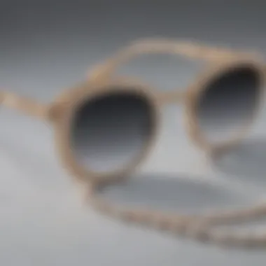 Elegant Pearl Embellished Sunglasses Chain Chunky Sunglasses Chain with Chunky Pearl Accents