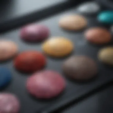 Sculpted Glitter Palette for Precise Application Sculpted Glitter Palette for Precise Application